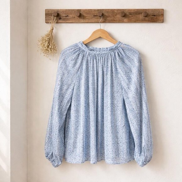 H&M Blue Floral Print Ruffle Tie-Front Blouse – Size S 🌸💙 - Picture 3 of 5